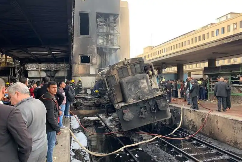 incidente ferroviario al cairo 17