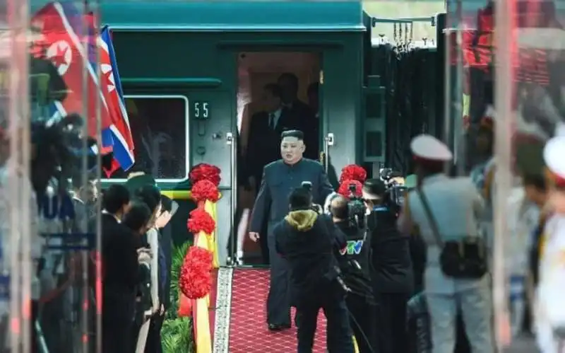 kim jong un in vietnam 5