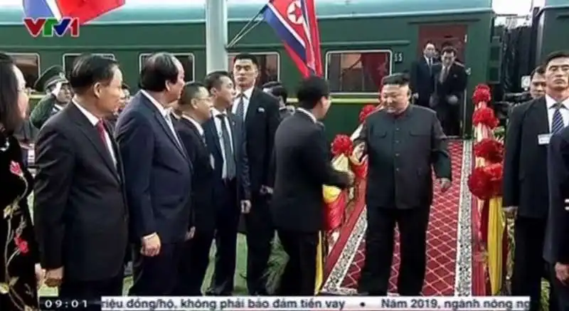 kim jong un in vietnam 6