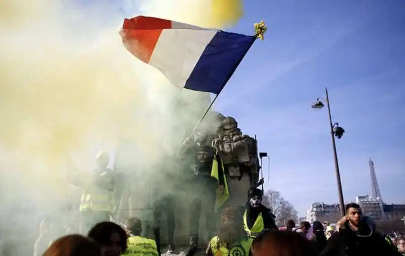 le proteste dei gilet gialli   quattordicesimo atto 1