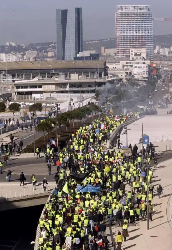 le proteste dei gilet gialli   quattordicesimo atto 2