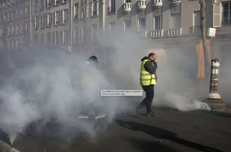 le proteste dei gilet gialli   quattordicesimo atto 3