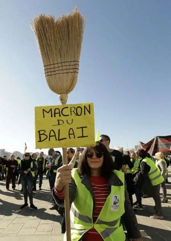 le proteste dei gilet gialli   quattordicesimo atto 7