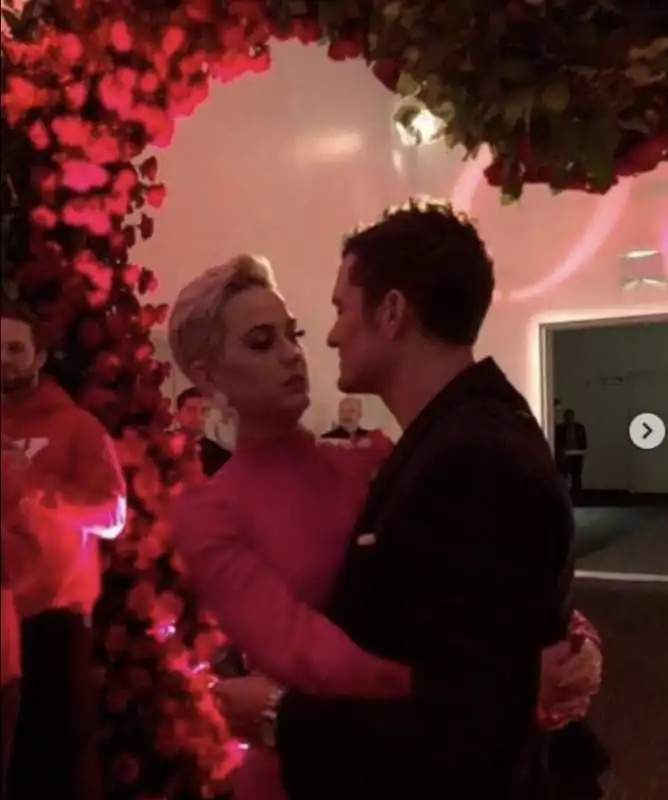 orlando bloom e katy perry si sposano   la proposta per san valentino 4