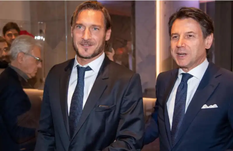 ROMA INAUGURAZIONE NUOVA SEDE EUR CONTE E TOTTI