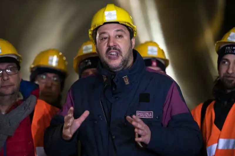 salvini visita il cantiere tav di chiomonte 19