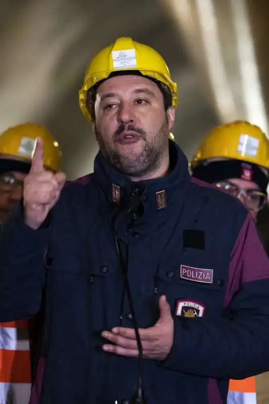 salvini visita il cantiere tav di chiomonte 21