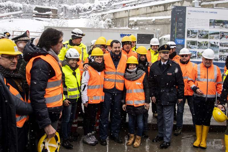 salvini visita il cantiere tav di chiomonte 28