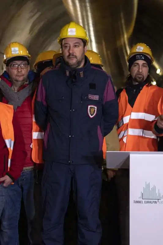 salvini visita il cantiere tav di chiomonte 31