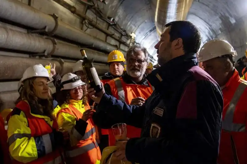 salvini visita il cantiere tav di chiomonte 35