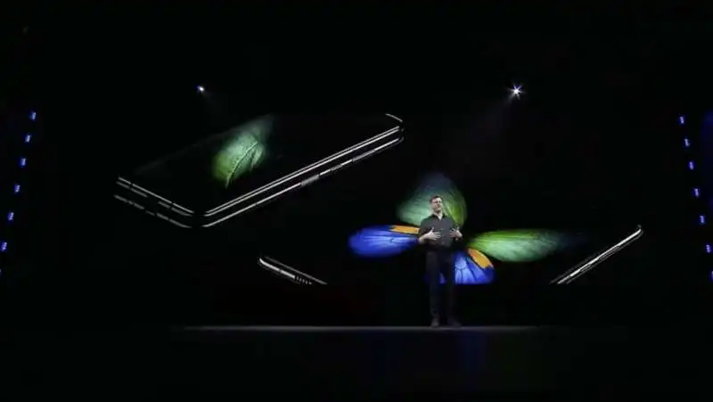 samsung galaxy fold 2