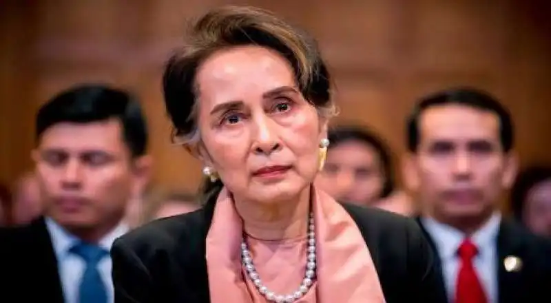 aung san suu kyi 2