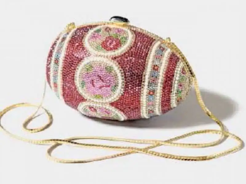 borsa a forma di uovo di faberge di judith leiber