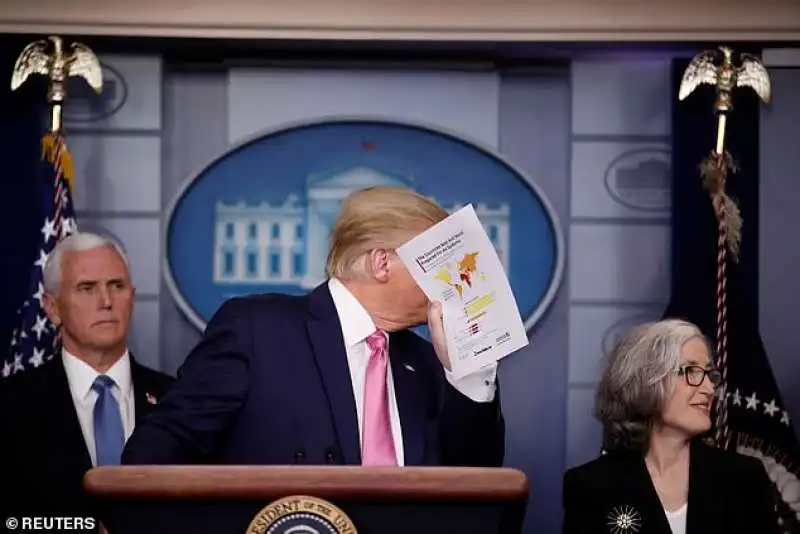 conferenza stampa di donald trump sul coronavirus 1