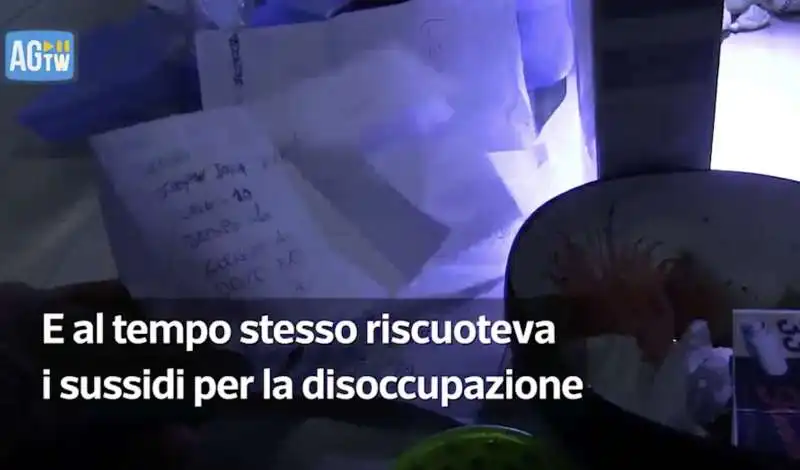 droga a roma   vedette e coca bruciata a san basilio 10