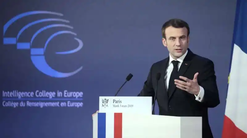 emmanuel macron intelligence college in europe