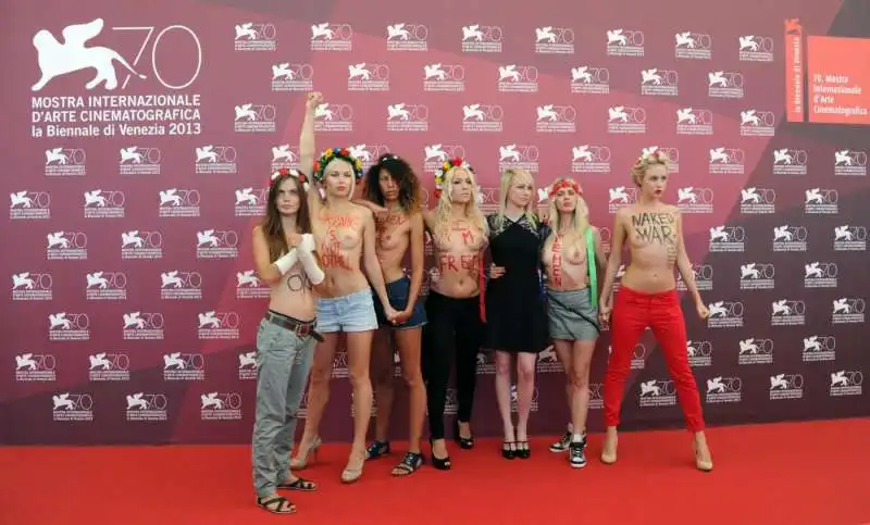 femen al photocall del film ukraine is not a brothel   festival del cinema di venezia   2013 10