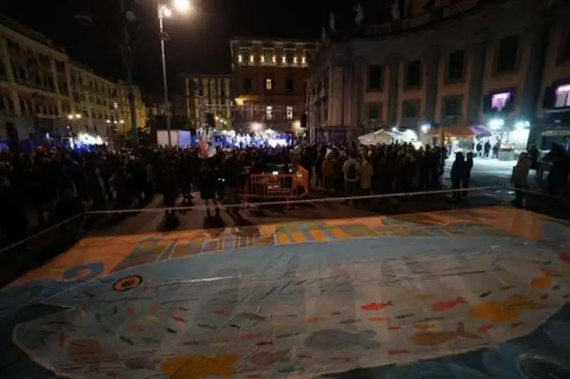 flash mob flop delle sardine a napoli 3