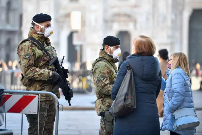 il centro di milano durante l'emergenza coronavirus 3