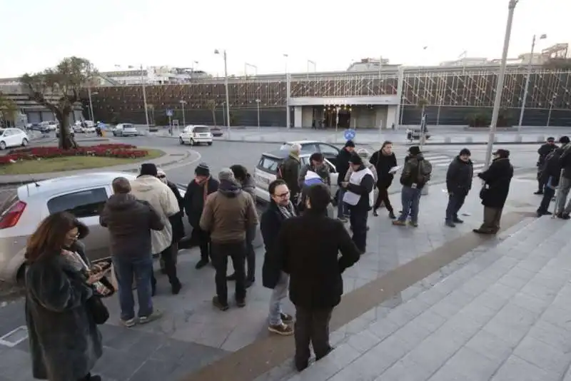 il flash mob flop delle sardine a scampia 7