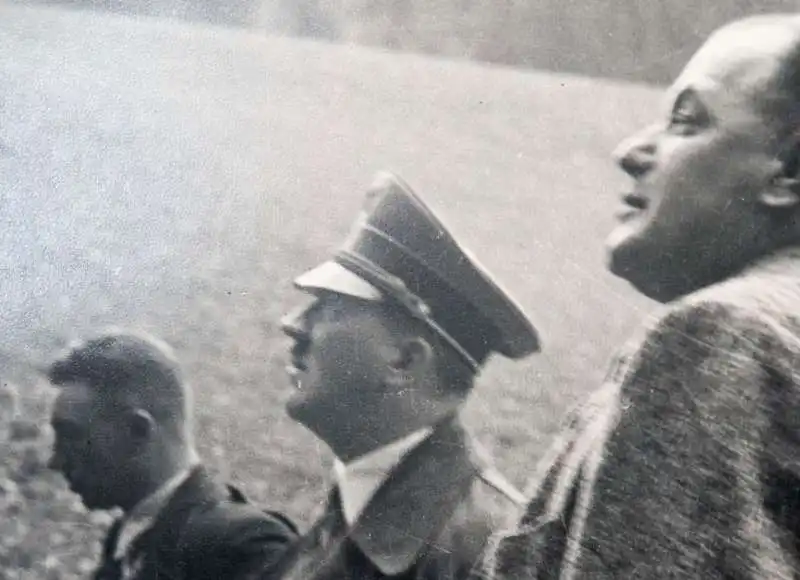 il nazismo visto dalla guardia del corpo di hitler 22