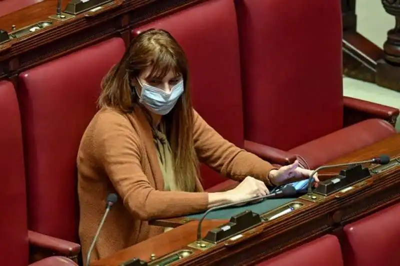 Maria Teresa Baldini con la mascherina a Montecitorio