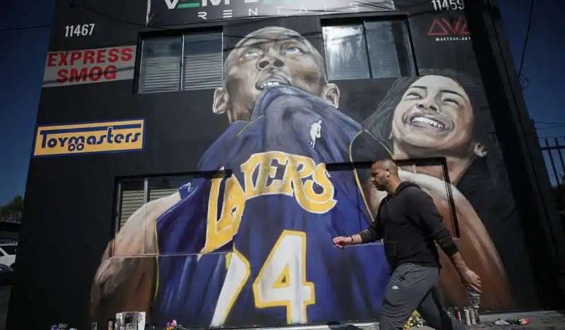 murale di kobe bryant 3