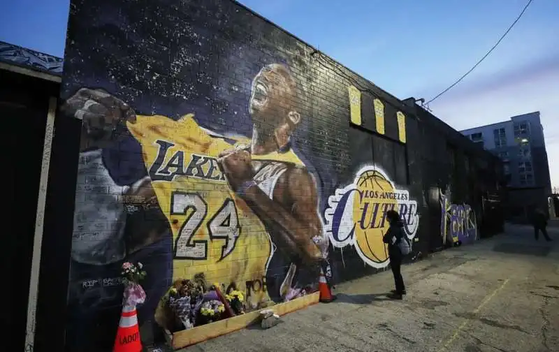 murale di kobe bryant 4