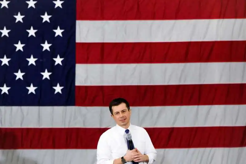 pete buttigieg in campagna elettorale a nashua in new hampshire 10