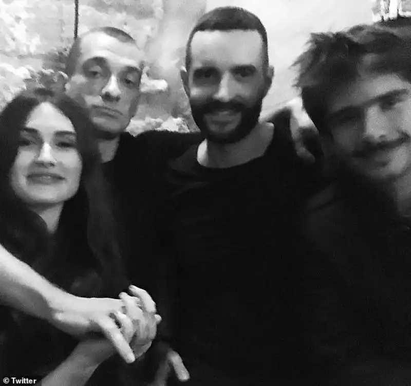 pjotr pavlensky e alexandra de taddeo al party di juan branco