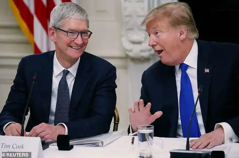 tim cook donald trump