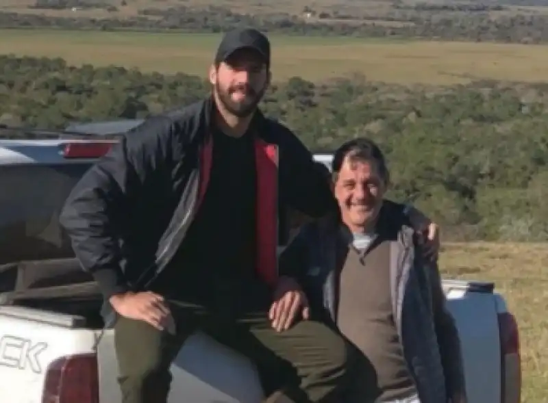 ALISSON CON IL PADRE José Agostinho Becker