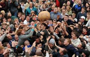 atherstone ball game 5