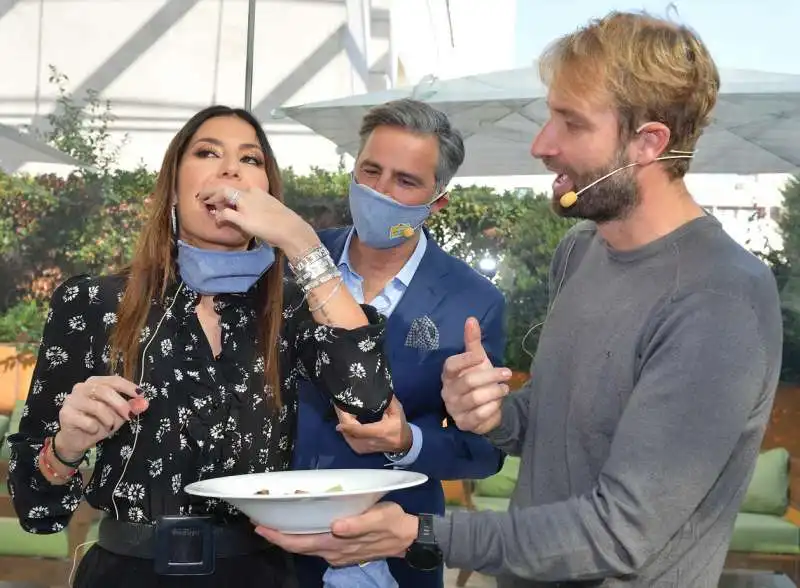 elisabetta gregoraci  beppe convertini  massimiliano rosolino  foto di bacco (1)