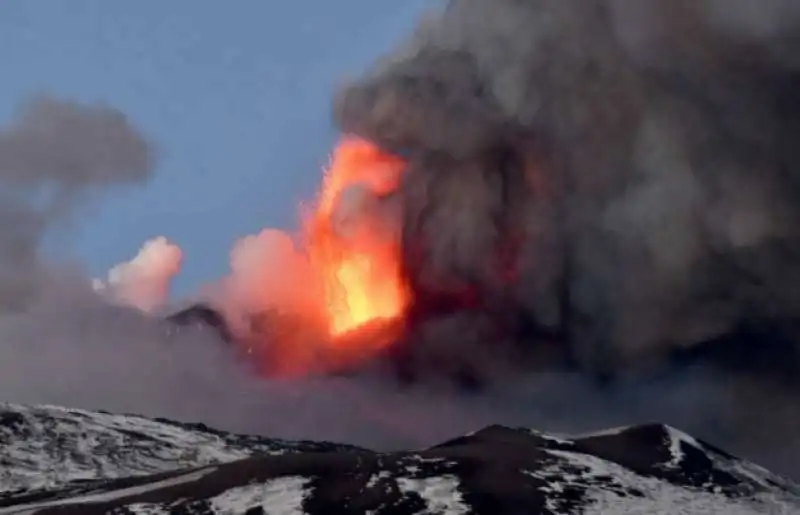 eruzione etna 17