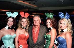 hugh hefner e le conigliette 4