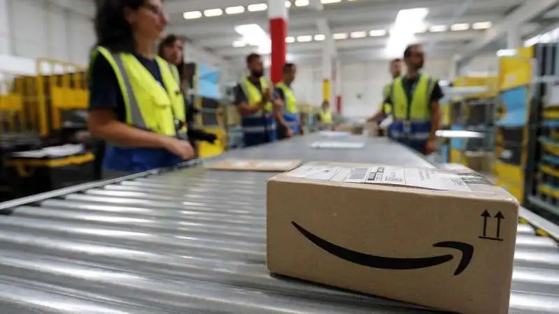 i lavoratori di amazon