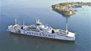 I TRAGHETTI Caronte & Tourist