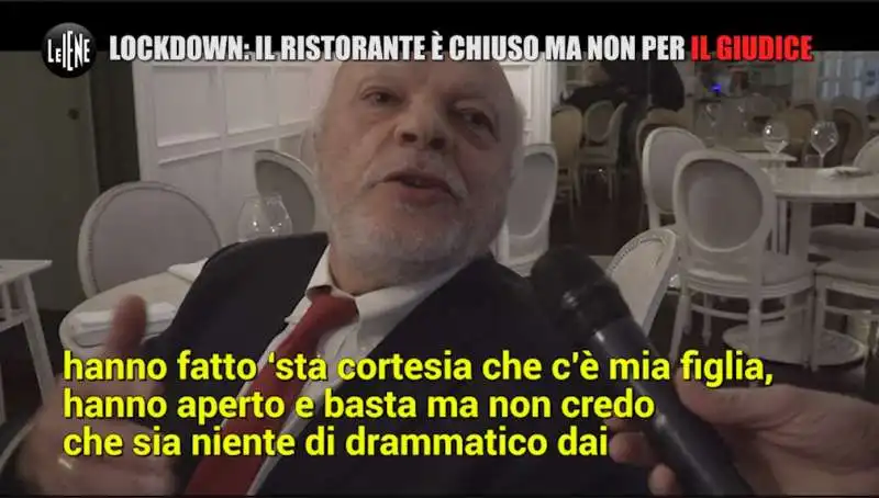 il giudice al ristorante con la figlia