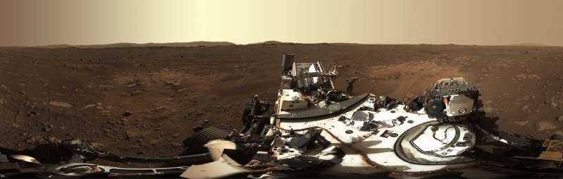 immagine panoramica di marte scattata dal rover perseverance