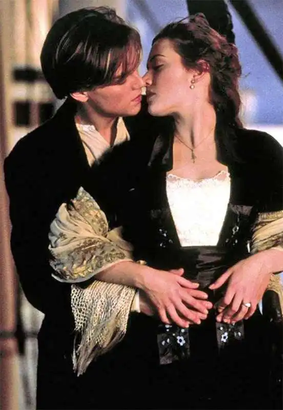 kate winslet e leonardo di caprio in titanic 3