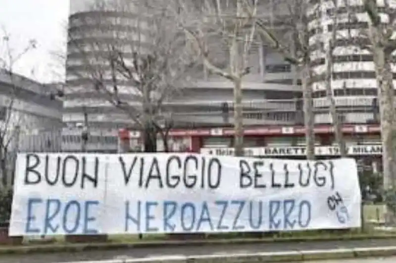 lo striscione degli interisti per bellugi