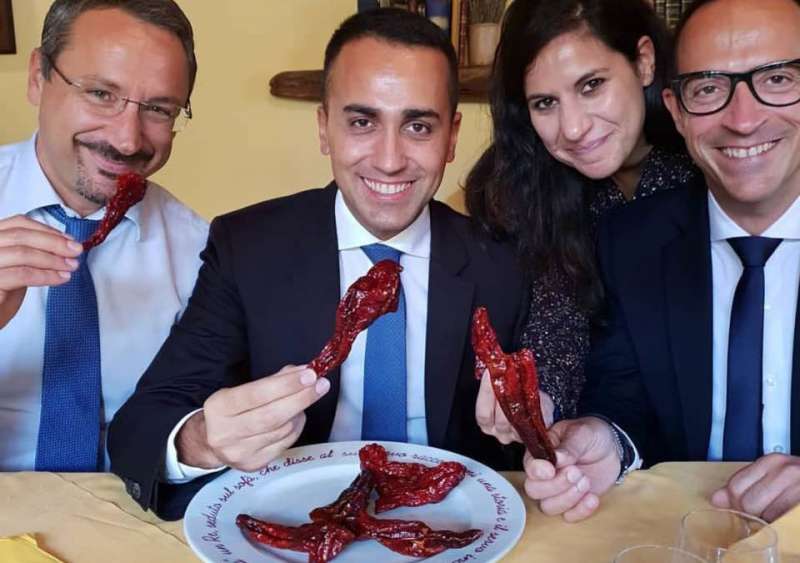 luigi di maio al ristorante