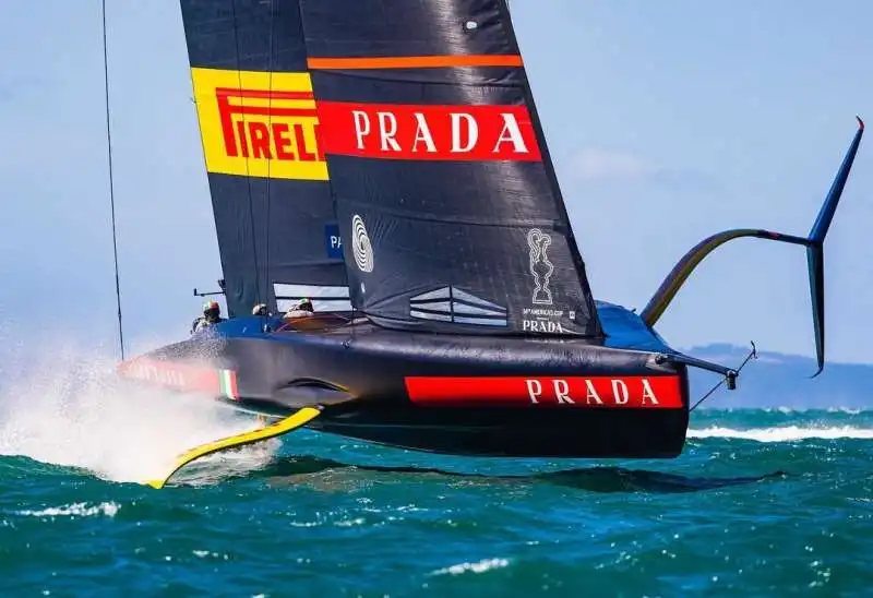 LUNA ROSSA 1