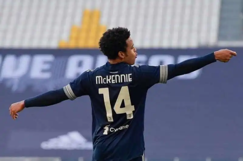 MCKENNIE IN VERSIONE MAGHETTO