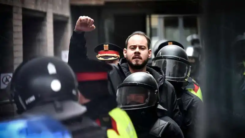 pablo hasel ARRESTATO