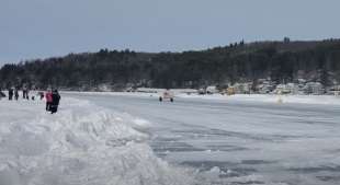 pista di atterraggio sul lago ghiacciato ad alton bay 8