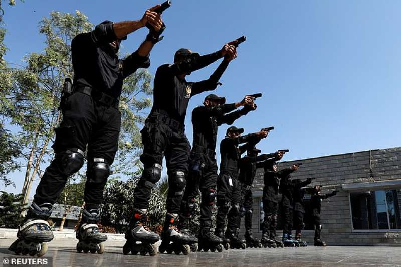 polizia rollerblade pakistan 2