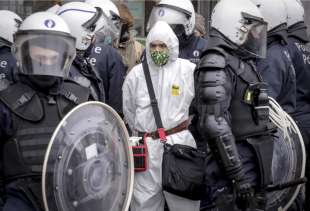 proteste contro il lockdown a bruxelles 2