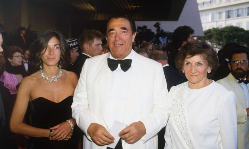 robert maxwell , la moglie e la figlia